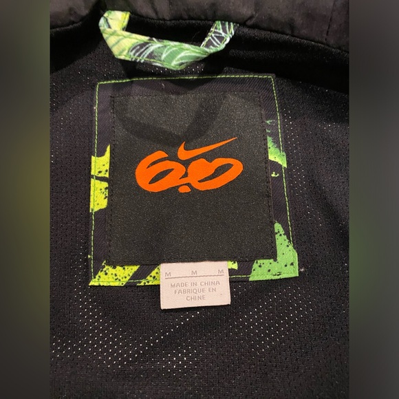 Men’s Nike Snowboarding Jacket Size Medium - Perfect condition only worn 1-2x - Picture 7 of 9